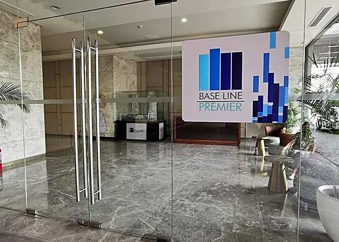 Aparthotel Baseline Premier - With Mountain View 3*